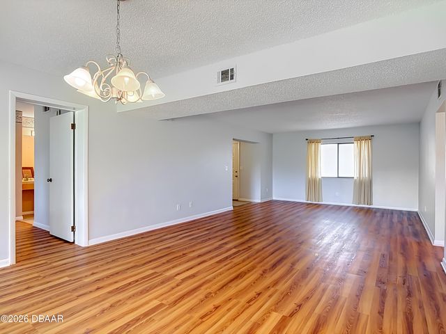 275 Indigo Dr Unit 105, Daytona Beach, FL 32114