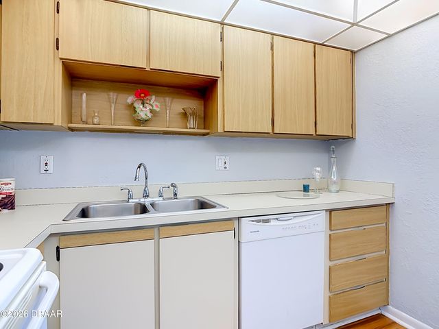 275 Indigo Dr Unit 105, Daytona Beach, FL 32114