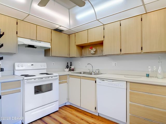 275 Indigo Dr Unit 105, Daytona Beach, FL 32114
