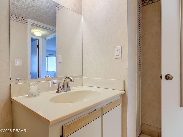 275 Indigo Dr Unit 105, Daytona Beach, FL 32114