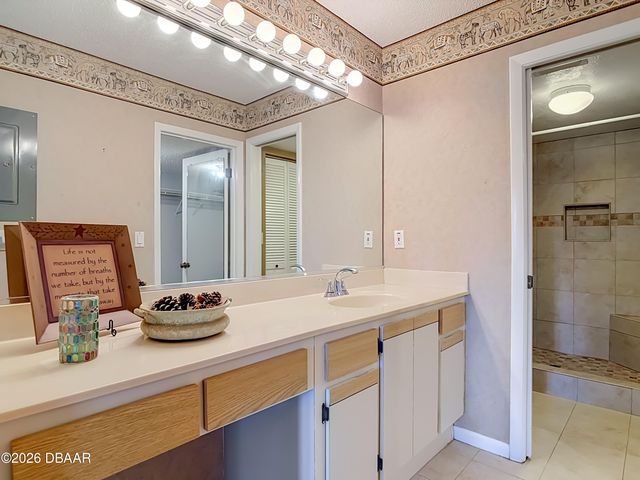 275 Indigo Dr Unit 105, Daytona Beach, FL 32114