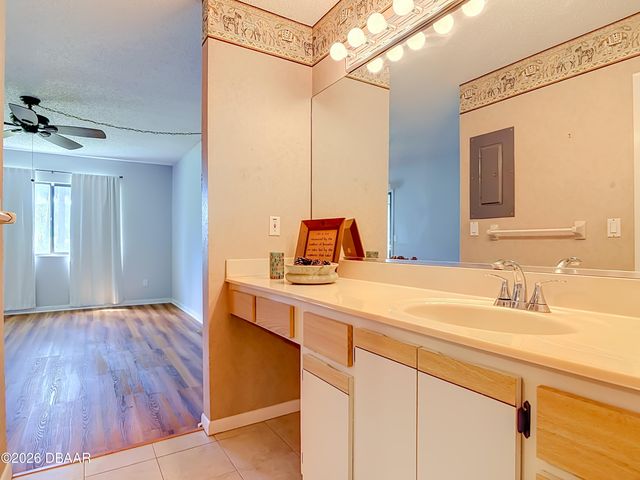 275 Indigo Dr Unit 105, Daytona Beach, FL 32114
