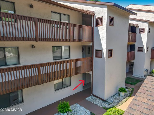 275 Indigo Dr Unit 105, Daytona Beach, FL 32114