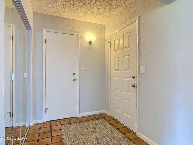 275 Indigo Dr Unit 105, Daytona Beach, FL 32114