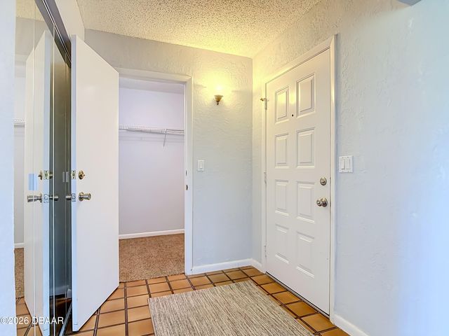 275 Indigo Dr Unit 105, Daytona Beach, FL 32114