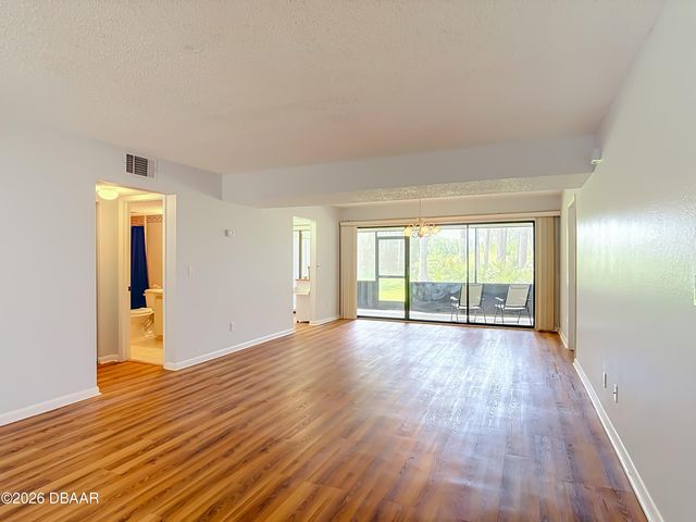 275 Indigo Dr Unit 105, Daytona Beach, FL 32114