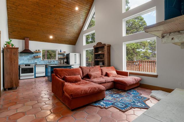 122 Mokolii CT, Bastrop, TX 78602