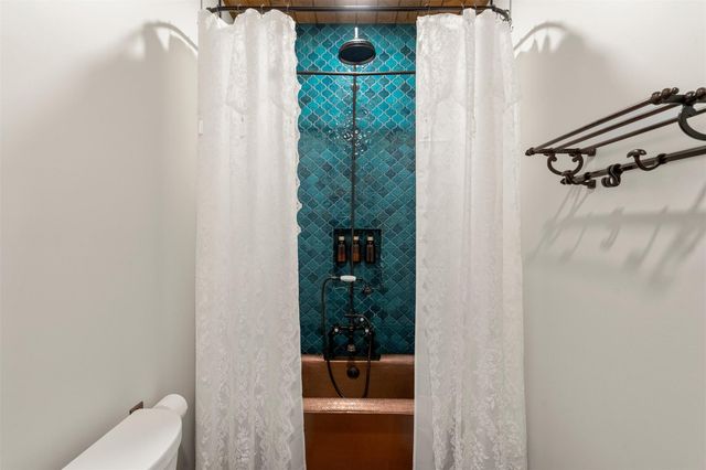 122 Mokolii CT, Bastrop, TX 78602