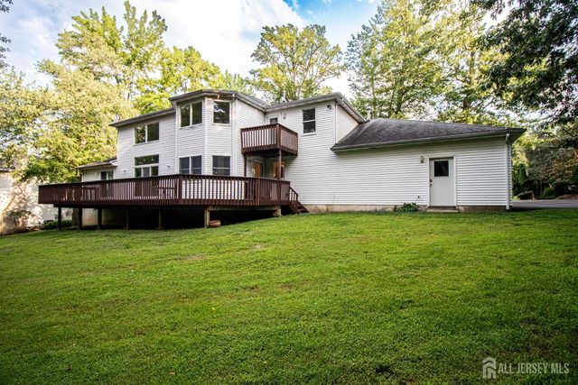 3 Polonia Court, Monroe, NJ 08831