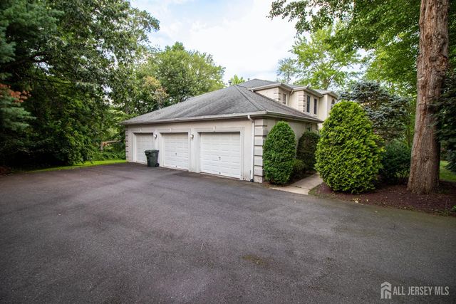 3 Polonia Court, Monroe, NJ 08831