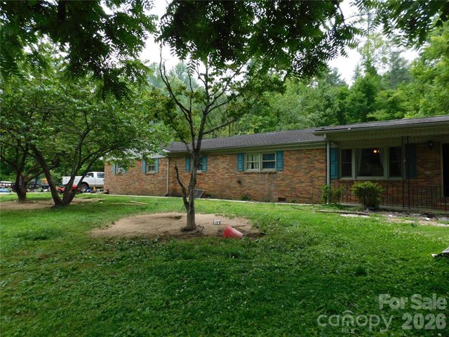 102 Jeff Street, Hendersonville, NC 28739