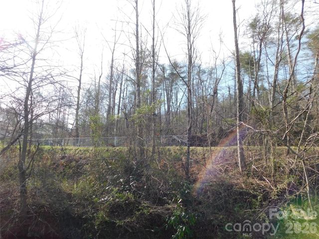 102 Jeff Street, Hendersonville, NC 28739