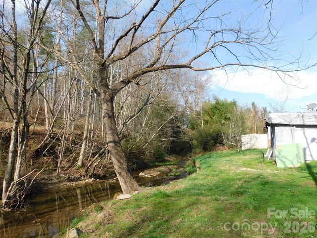 102 Jeff Street, Hendersonville, NC 28739