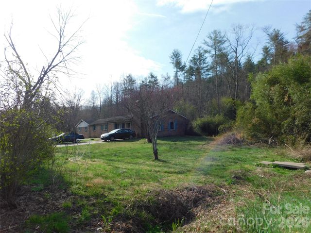 102 Jeff Street, Hendersonville, NC 28739