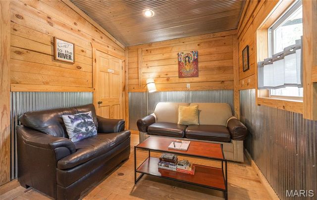 11726 Highwy K, Jadwin, MO 65501