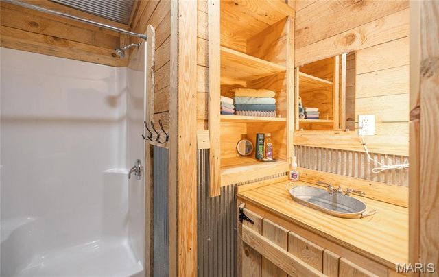 11726 Highwy K, Jadwin, MO 65501