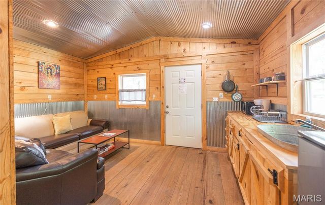 11726 Highwy K, Jadwin, MO 65501