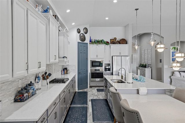 6916 EBB TIDE AVENUE, Apollo Beach, FL 33572