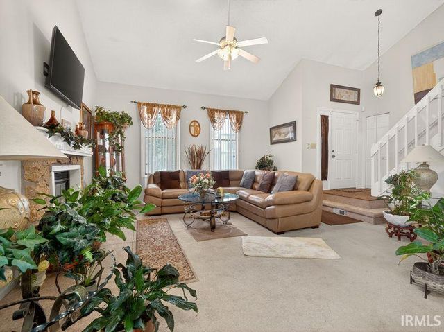 6214 Crofton Drive, Fort Wayne, IN 46835