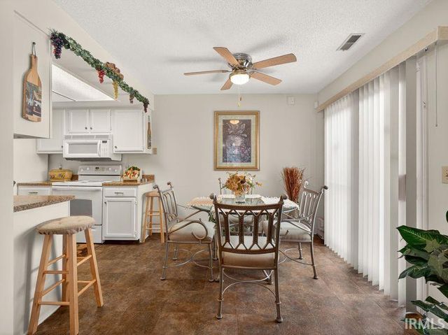 6214 Crofton Drive, Fort Wayne, IN 46835