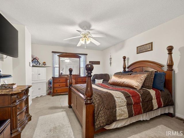 6214 Crofton Drive, Fort Wayne, IN 46835