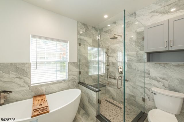 25 Allister Ct, Lincoln Park Boro, NJ 07035