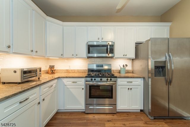 25 Allister Ct, Lincoln Park Boro, NJ 07035