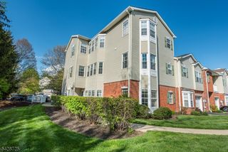 25 Allister Ct, Lincoln Park Boro, NJ 07035