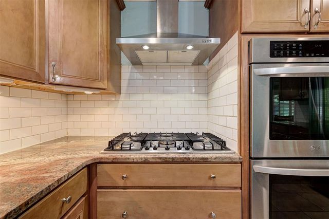 2400 Old Farm Road, Edmond, OK 73013