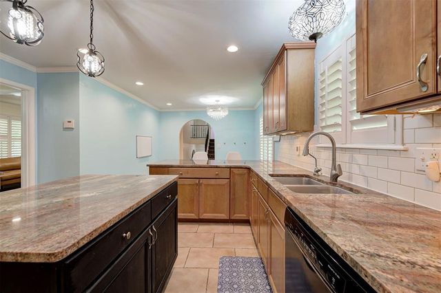2400 Old Farm Road, Edmond, OK 73013