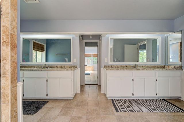 2400 Old Farm Road, Edmond, OK 73013