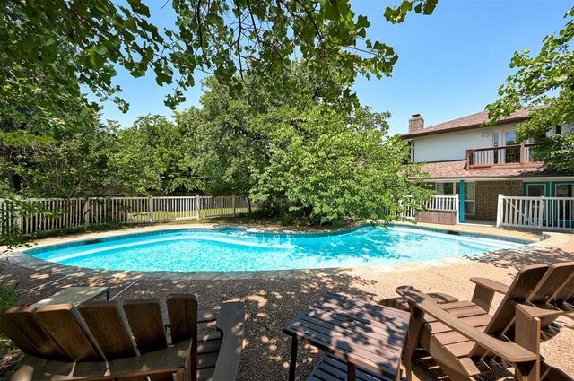 2400 Old Farm Road, Edmond, OK 73013