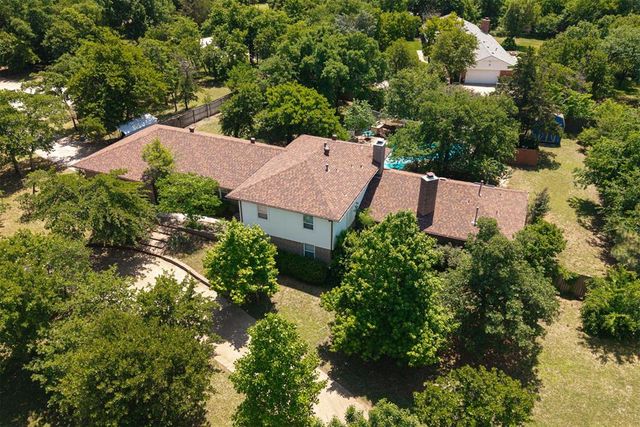 2400 Old Farm Road, Edmond, OK 73013
