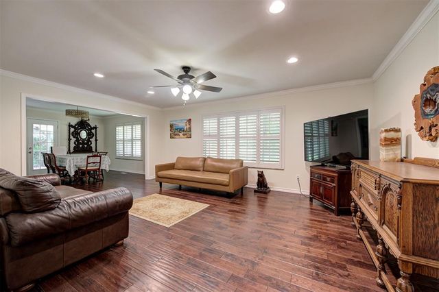 2400 Old Farm Road, Edmond, OK 73013