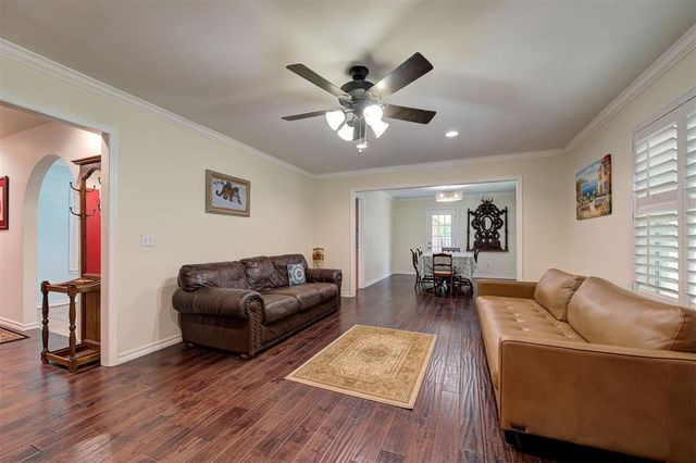 2400 Old Farm Road, Edmond, OK 73013