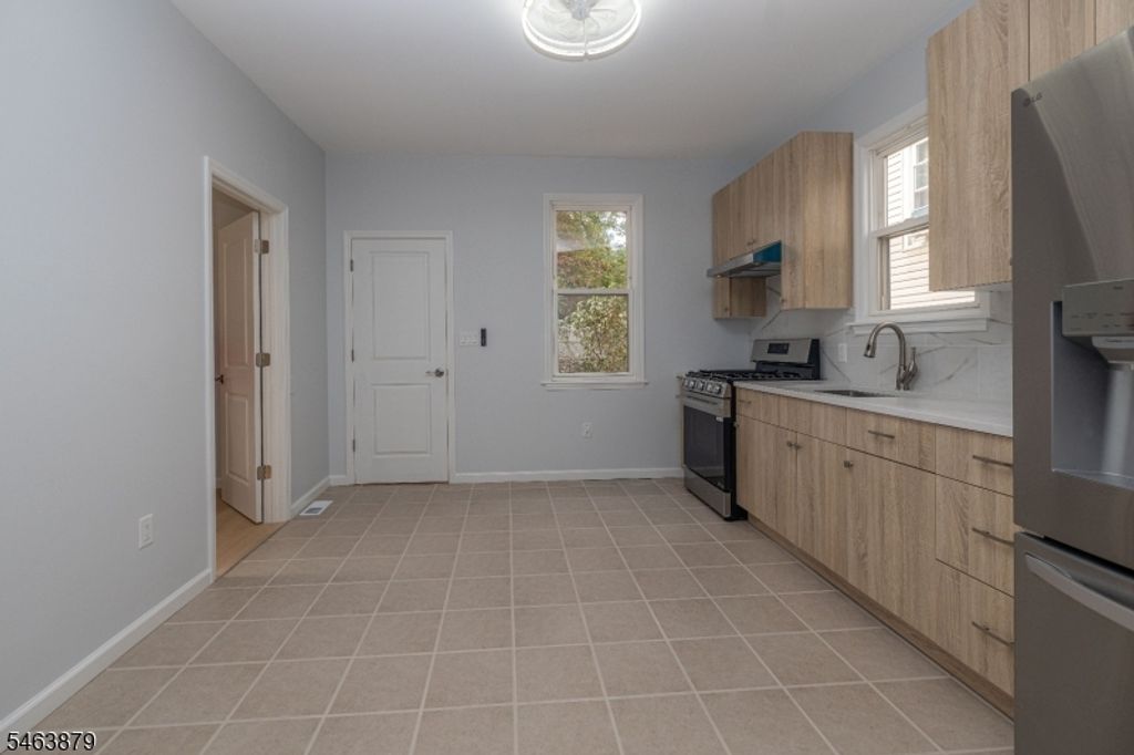 120 W Linden Ave, Linden City, NJ 07036 — photo 3
