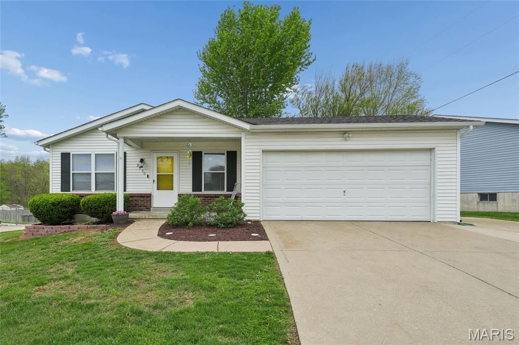 2530 Trojan Circle, Troy, MO 63379