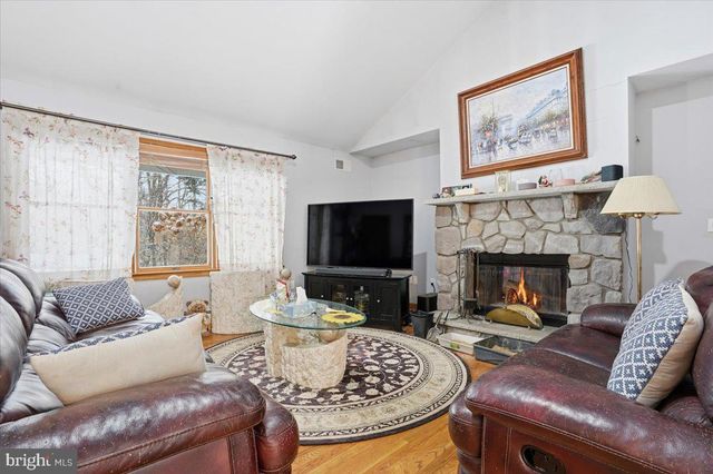 130 BRITTANY DR, Albrightsville, PA 18210