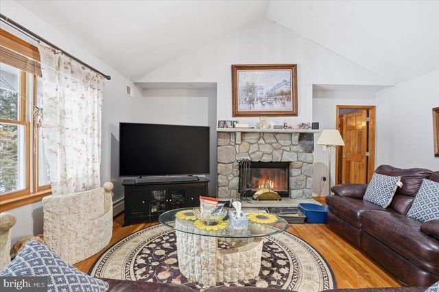 130 BRITTANY DR, Albrightsville, PA 18210