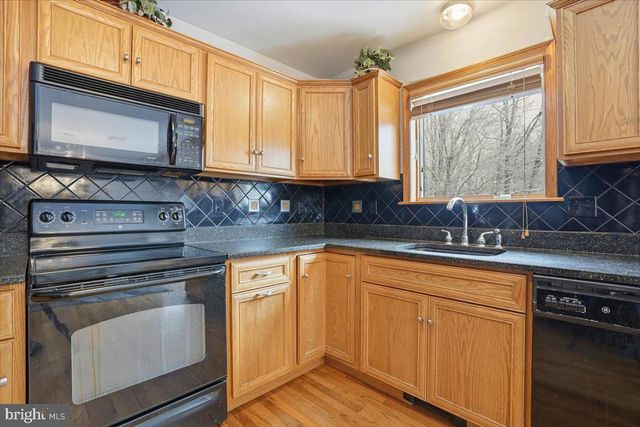 130 BRITTANY DR, Albrightsville, PA 18210