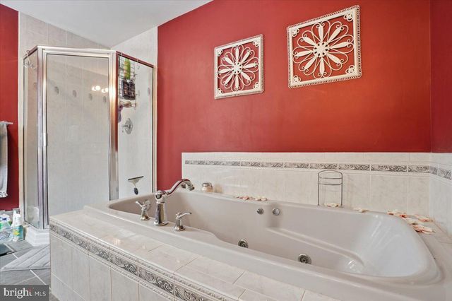 130 BRITTANY DR, Albrightsville, PA 18210