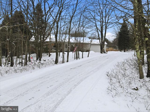 130 BRITTANY DR, Albrightsville, PA 18210