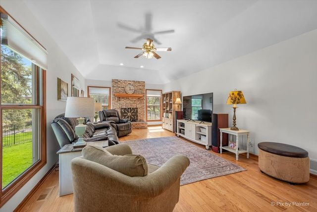 24634 N Beachway, Cary, IL 60013