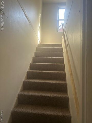 8282 Sussex Street, Detroit, MI 48228