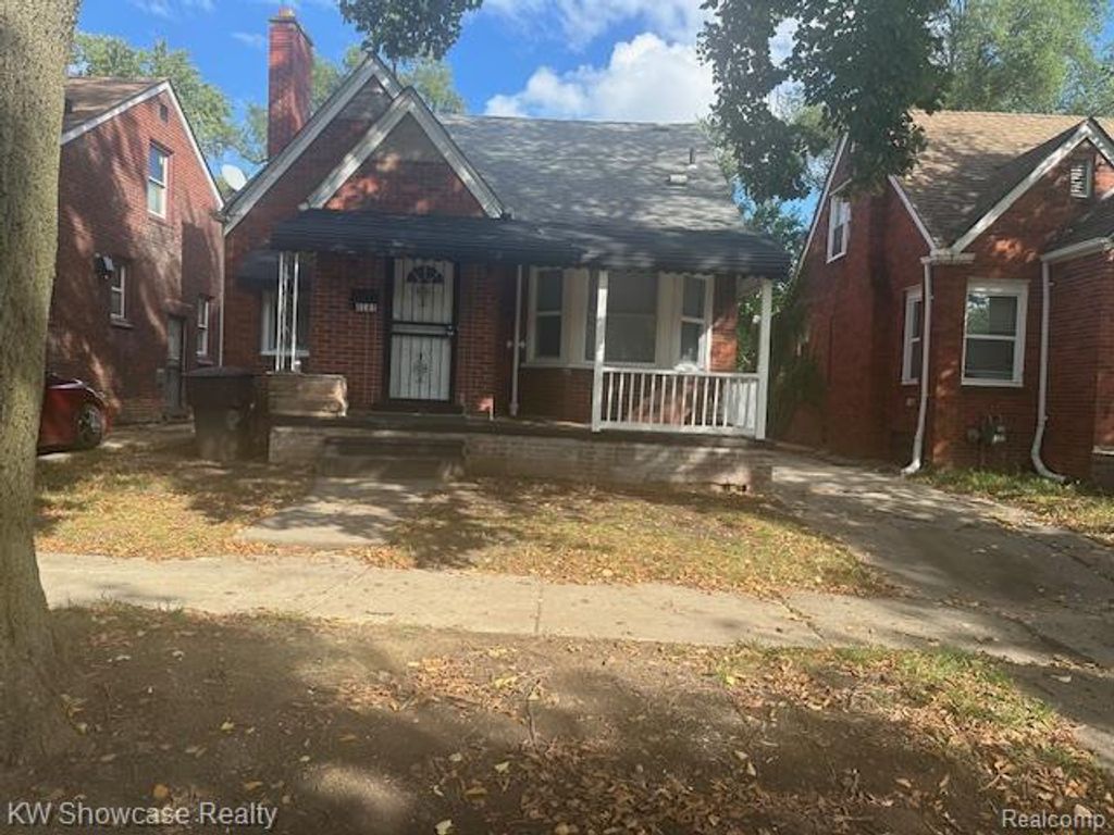 8282 Sussex Street, Detroit, MI 48228