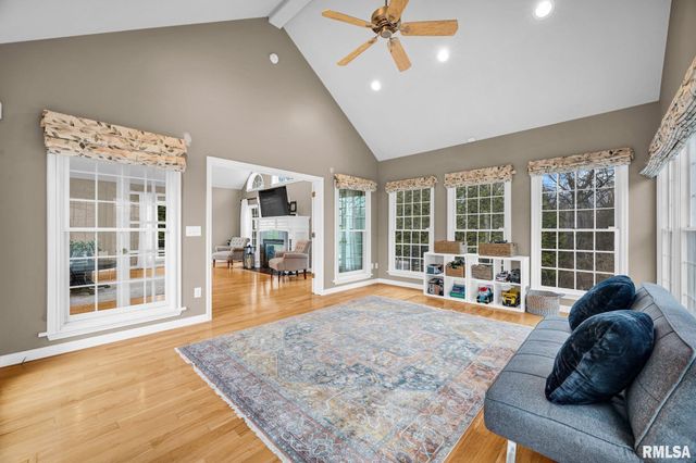 6526 N Saint Marys Road, Peoria, IL 61614