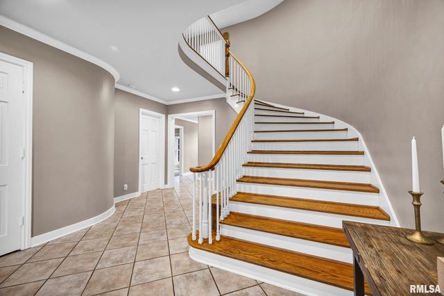 6526 N Saint Marys Road, Peoria, IL 61614