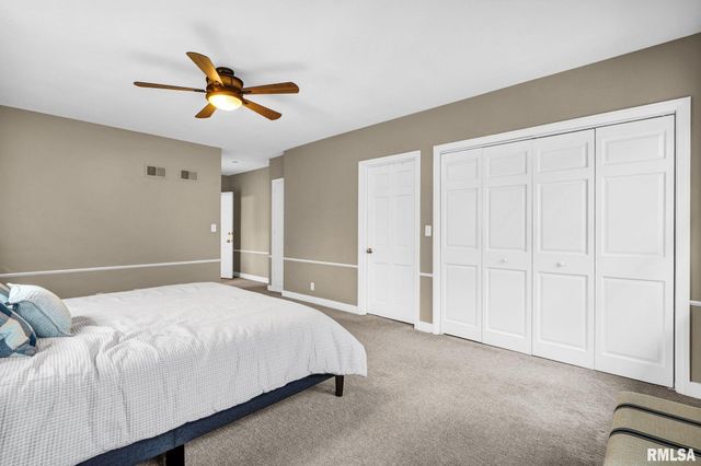 6526 N Saint Marys Road, Peoria, IL 61614