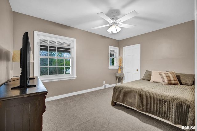 6526 N Saint Marys Road, Peoria, IL 61614