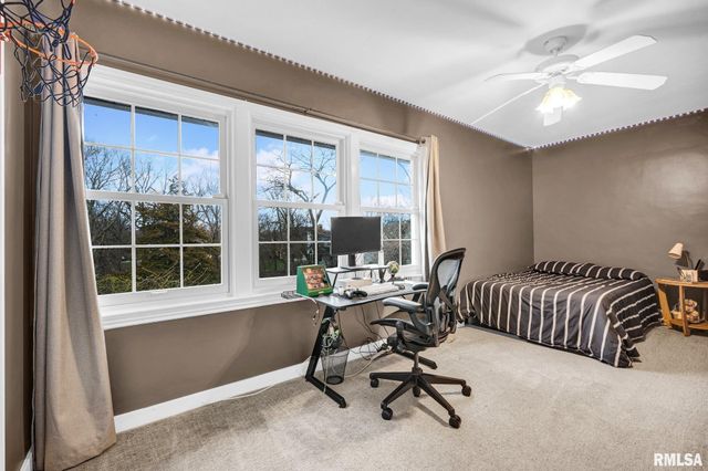 6526 N Saint Marys Road, Peoria, IL 61614